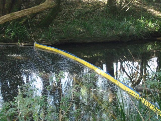 Solid Filled Containment Boom 15mL,150mm Freeboard, 300mm Draft, 610gsm Yellow PVC