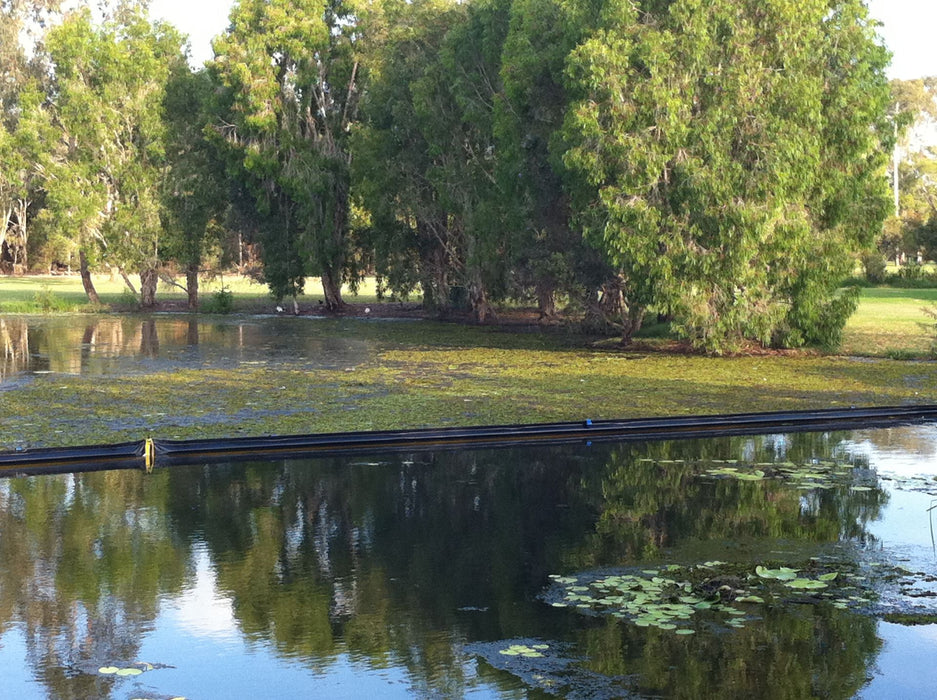 Weed Boom 15mL, 300mm Shade Cloth Skirt, 100 x 100mm Float, 610gsm PVC, 6mm Ballast